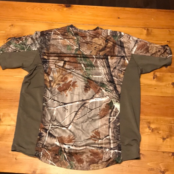 Realtree large shirt - Picture 2 of 4